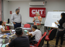 CUT-DF sedia curso de alfabetização para adultos