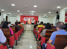 Plenária expressa solidariedade de classe e amplia apoio à greve da Educação