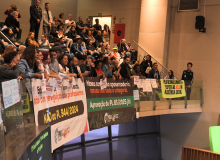 Sinpro vai à Justiça para derrubar PL que criminaliza professores