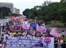 Mulheres do DF realizam grande ato unificado e exigem respeito do GDF