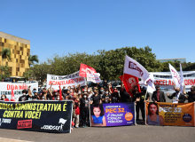 Ato contra a PEC 32 reúne militantes em Brasília